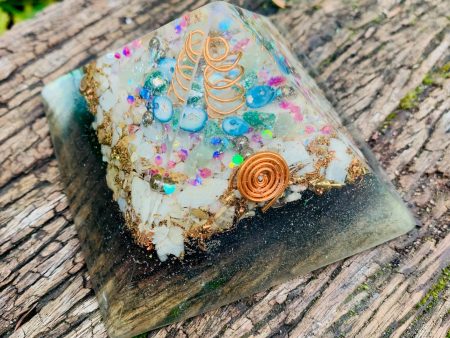 Handcrafted Orgone Pyramid [80mm] - ORG04 Online Sale